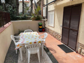Giardino Sud - a pochi passi dal mare